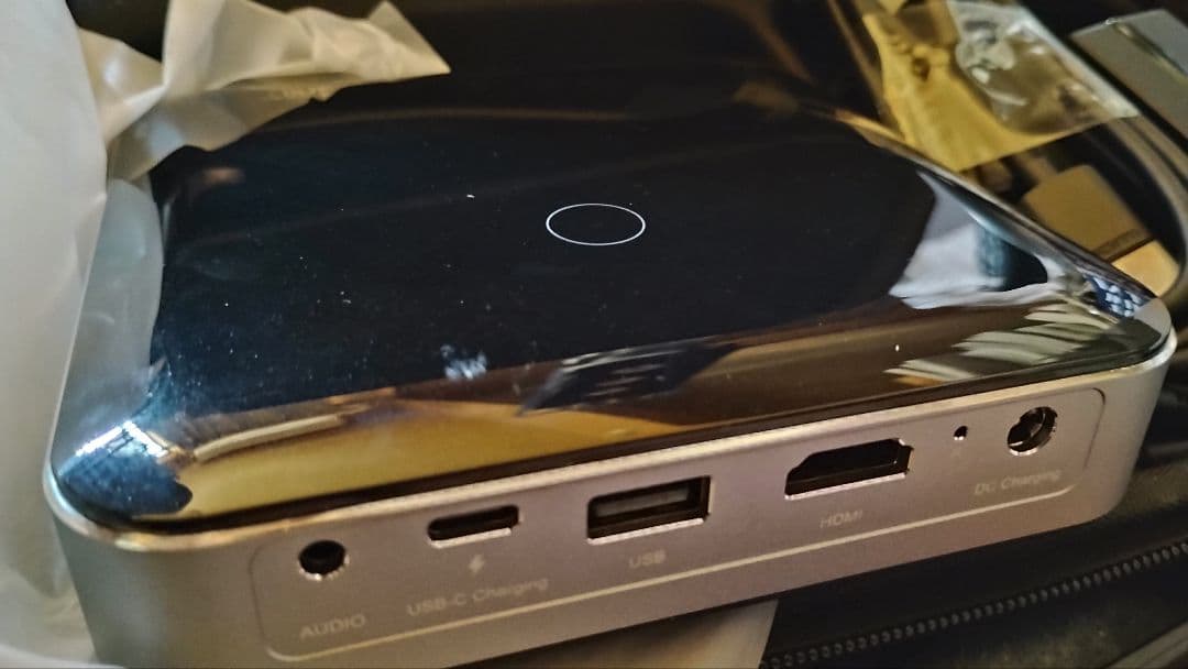 KABENI PRO2 美品　超小型高性能モバイルプロジェクター 専用バッグ付き