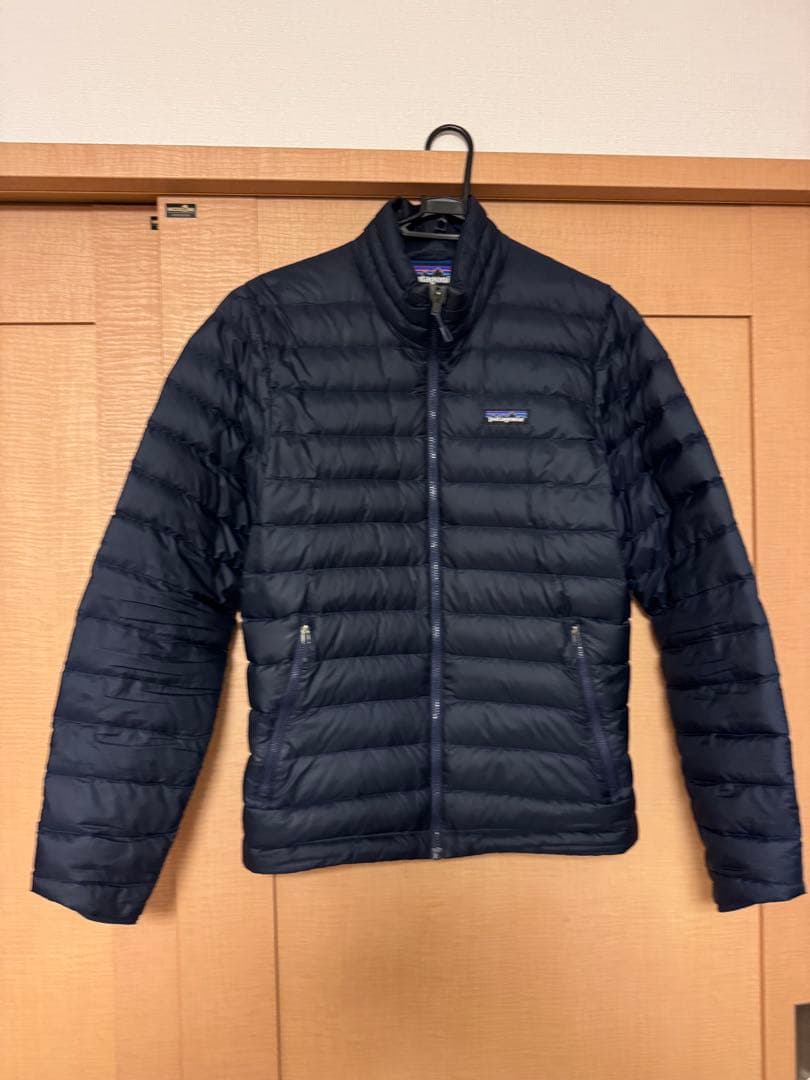Patagonia ネイビー ダウンジャケット
