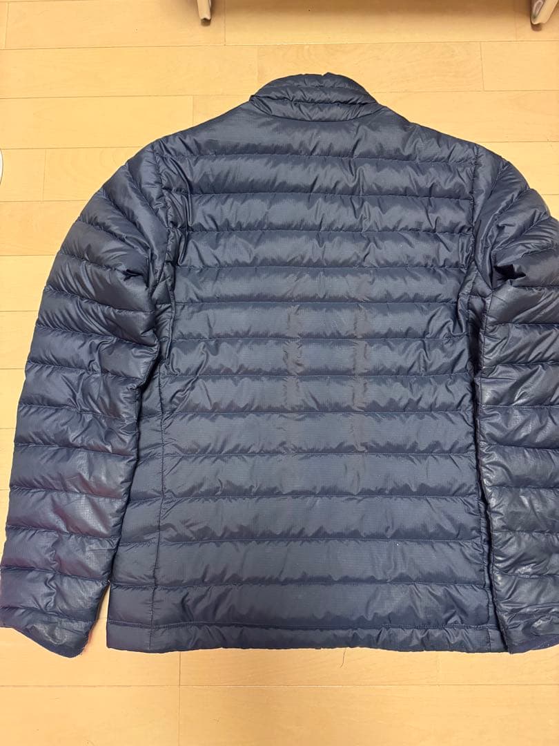 Patagonia ネイビー ダウンジャケット