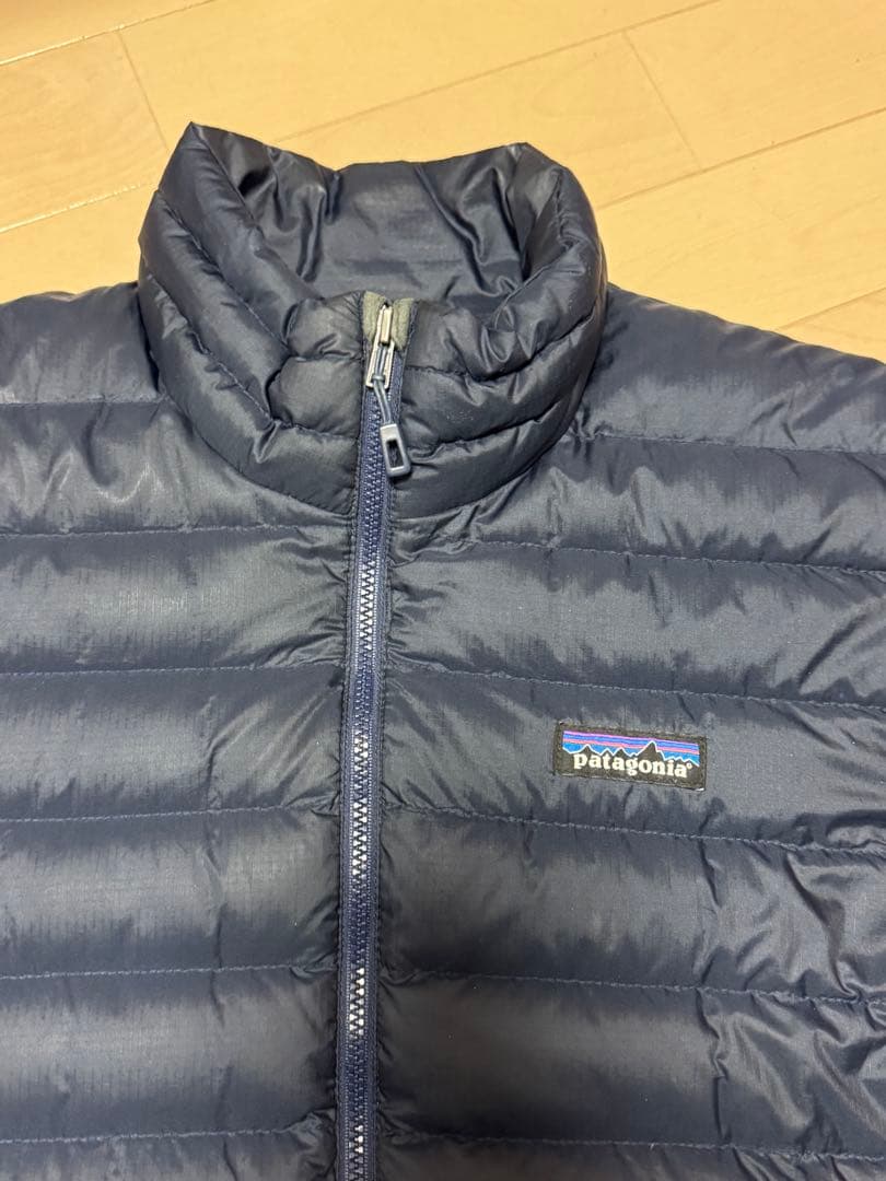 Patagonia ネイビー ダウンジャケット