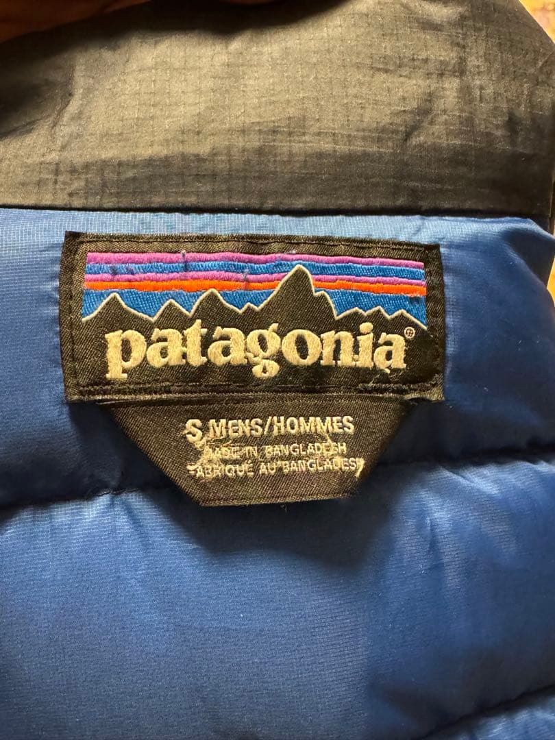 Patagonia ネイビー ダウンジャケット