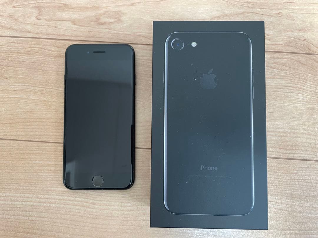 【美品】Apple iPhone 7 ブラック 256GB 本体 SIMフリー