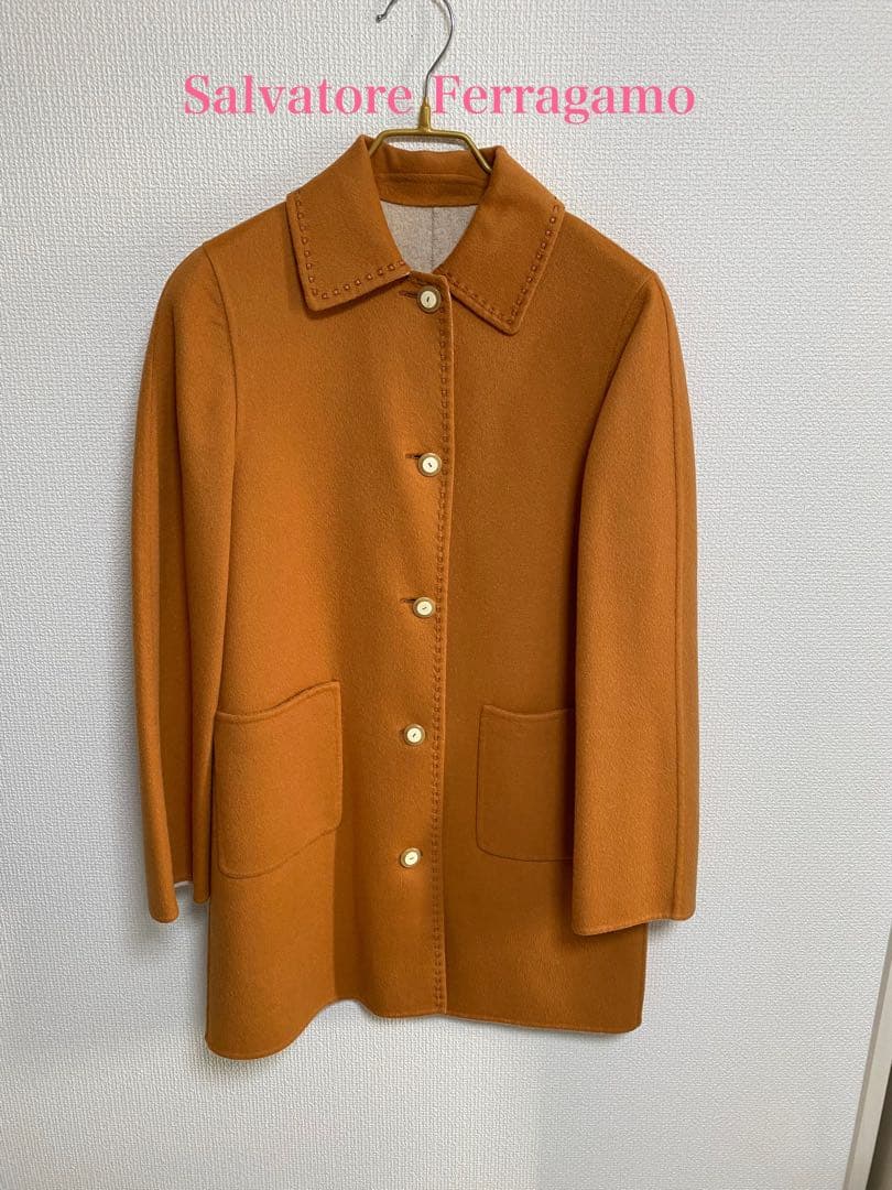 Salvatore Ferragamo オレンジ系　サイズ40　レディースコート