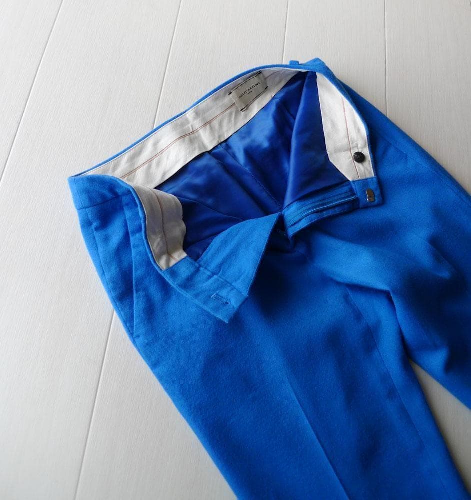 ユナイテッドアローズ TOKYO 1,8万円 ブルーのスリムパンツ Y156