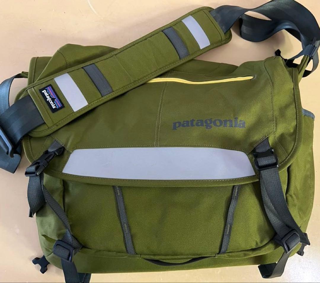 patagonia 超美品パタゴニアハーフ・マス メッセンジャーバッグ15L希少