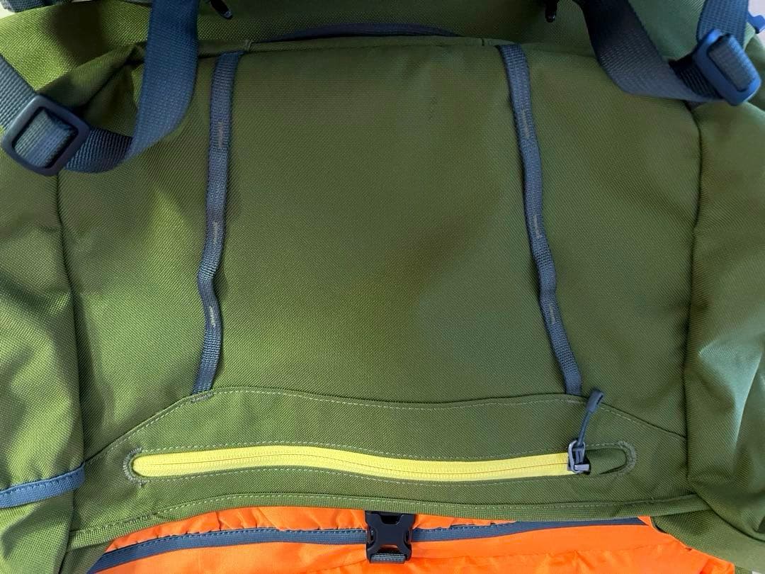 patagonia 超美品パタゴニアハーフ・マス メッセンジャーバッグ15L希少