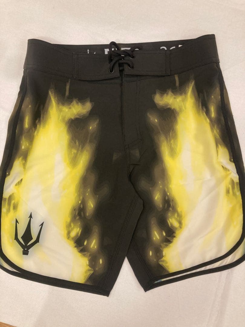 希少品❗️570 FIED ファイド サーフパンツ 26サイズ ブラック×イエロ