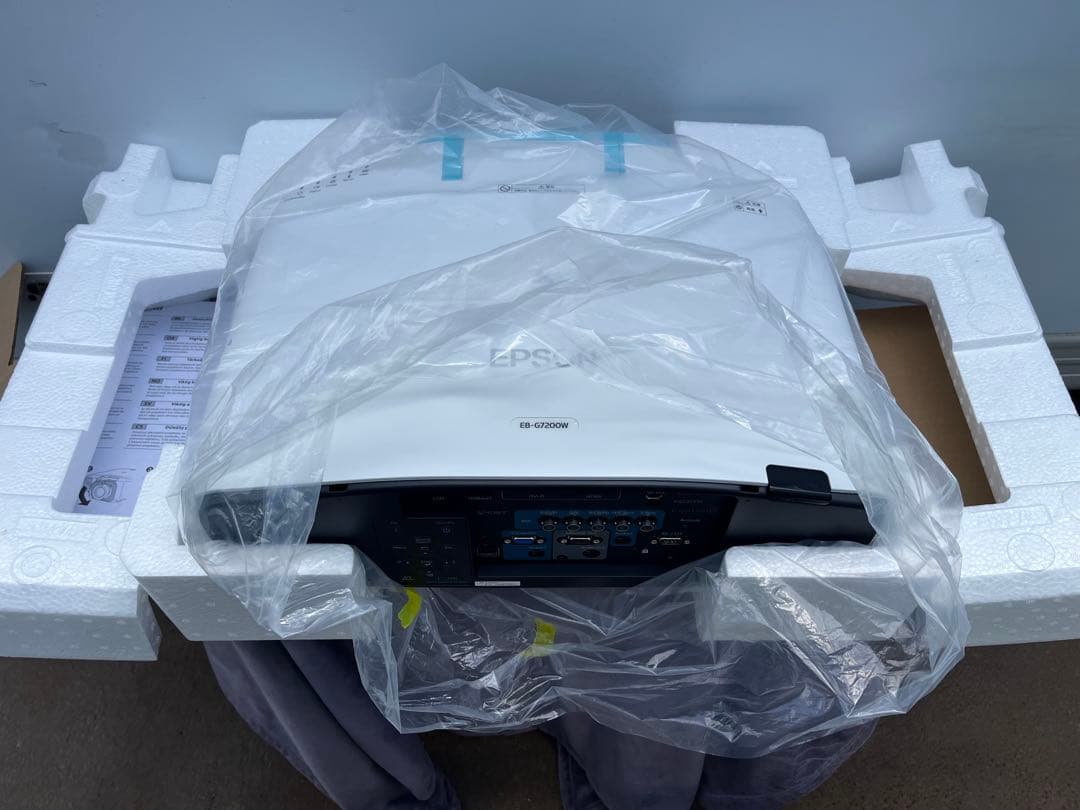 【使用☆0時間】 Epson EB-G7200W高輝度3LCDプロジェクター ①