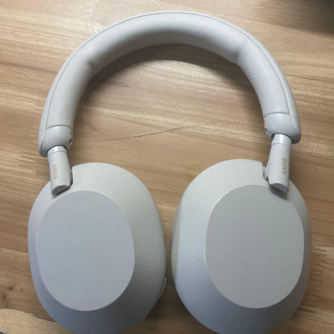 ワイヤレスヘッドホン Sony WH-1000xm5