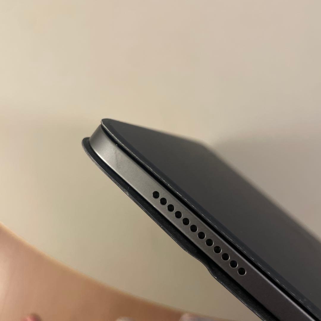 【美品】iPad Air4 256GB スペースグレー　充電100％　カバー付き