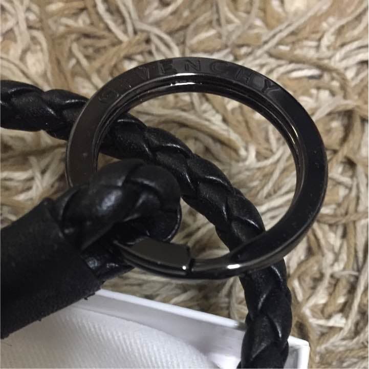 【値下げ】ジバンシィ(GIVENCHY)のレザーチェーン