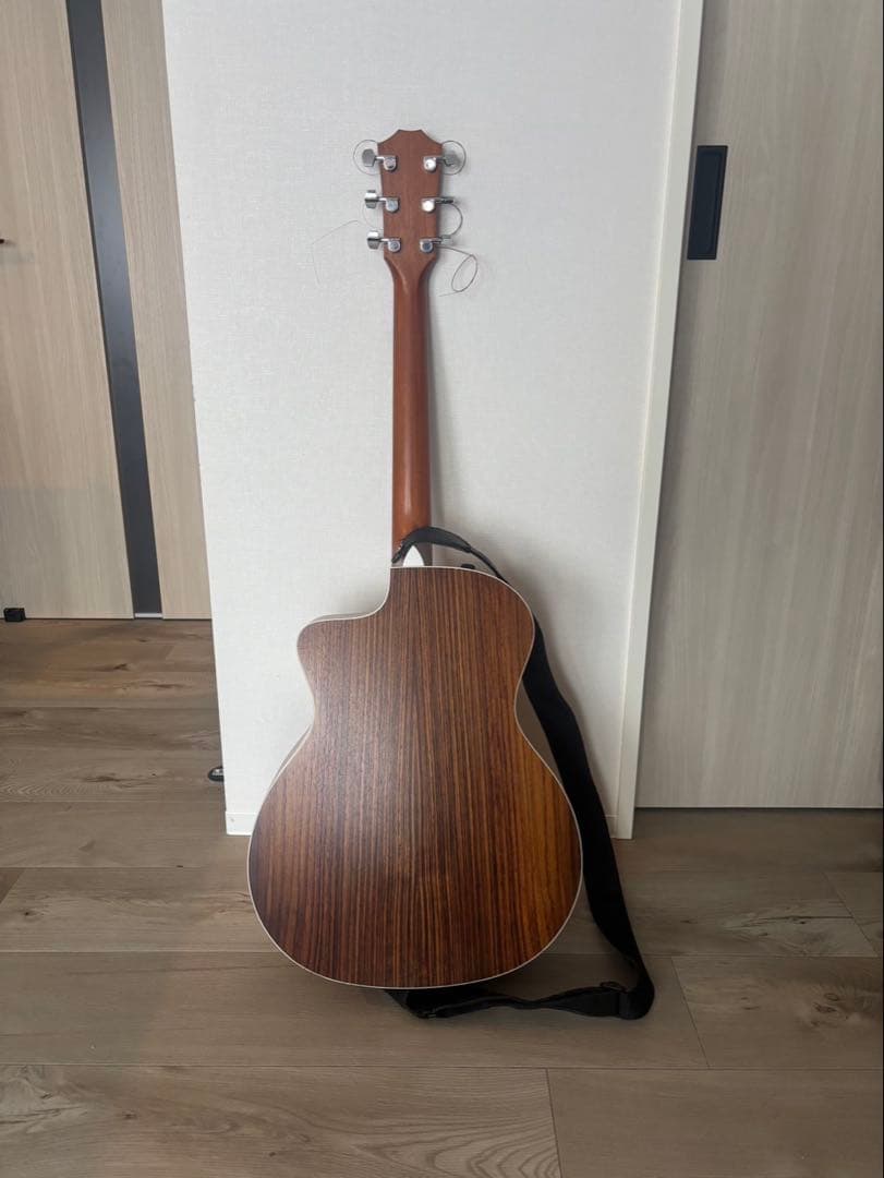 とにーTaylor アコースティックギター エレクトリック搭載
