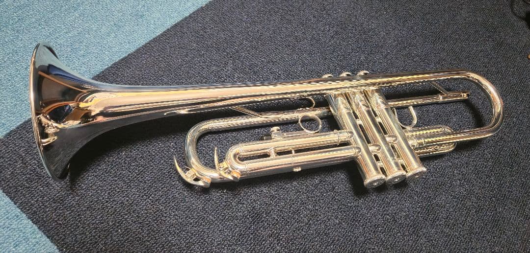 YAMAHA B♭トランペット YTR-2330S 中古美品