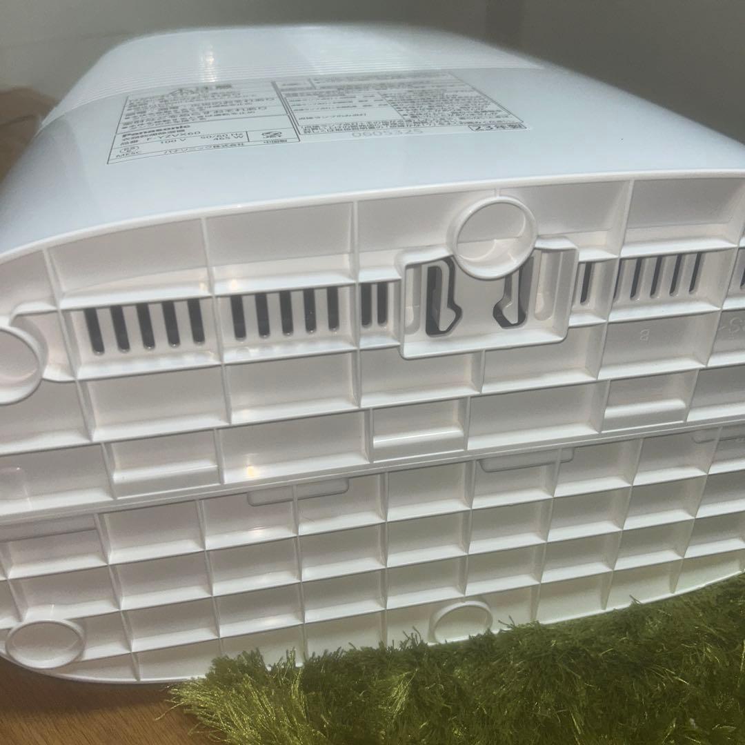 16　パナソニック 衣類乾燥除湿機 F-YZVX60-C 美品
