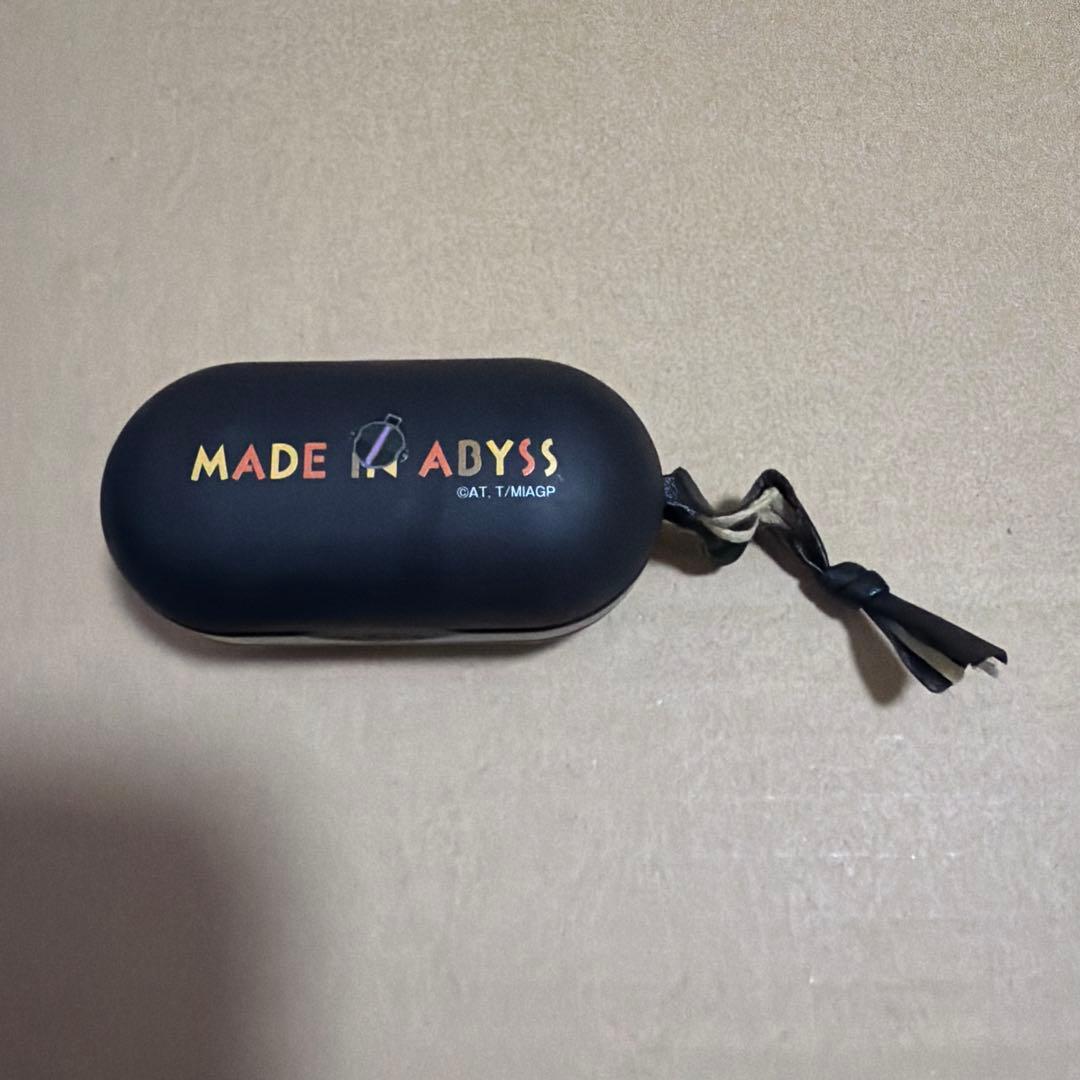 完全受注生産 メイドインアビス ボンドルド ボイス入り ワイヤレスイヤホン