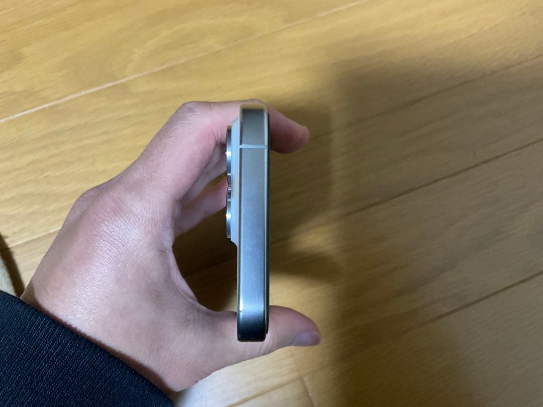 iPhone 15 Pro 256GB チタンホワイト