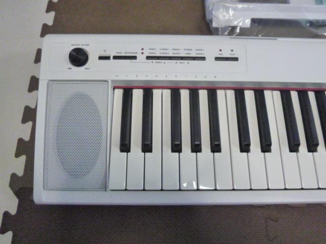 鍵盤楽器 YAMAHA NP12WH