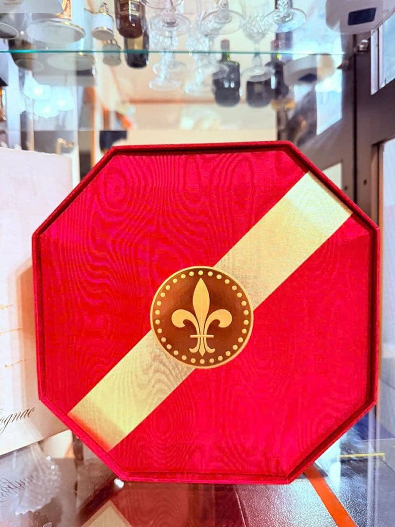 REMY MARTIN Louis XIII Cognac 赤い八角形パッケージ