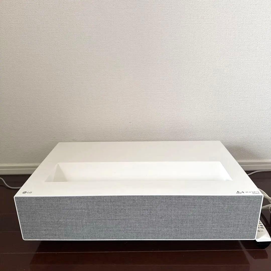 LG CineBeam HU715QW 超単焦点