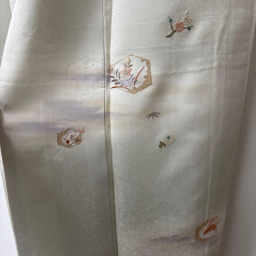 淡いグリーン 花柄刺繍 訪問着　美品　上品