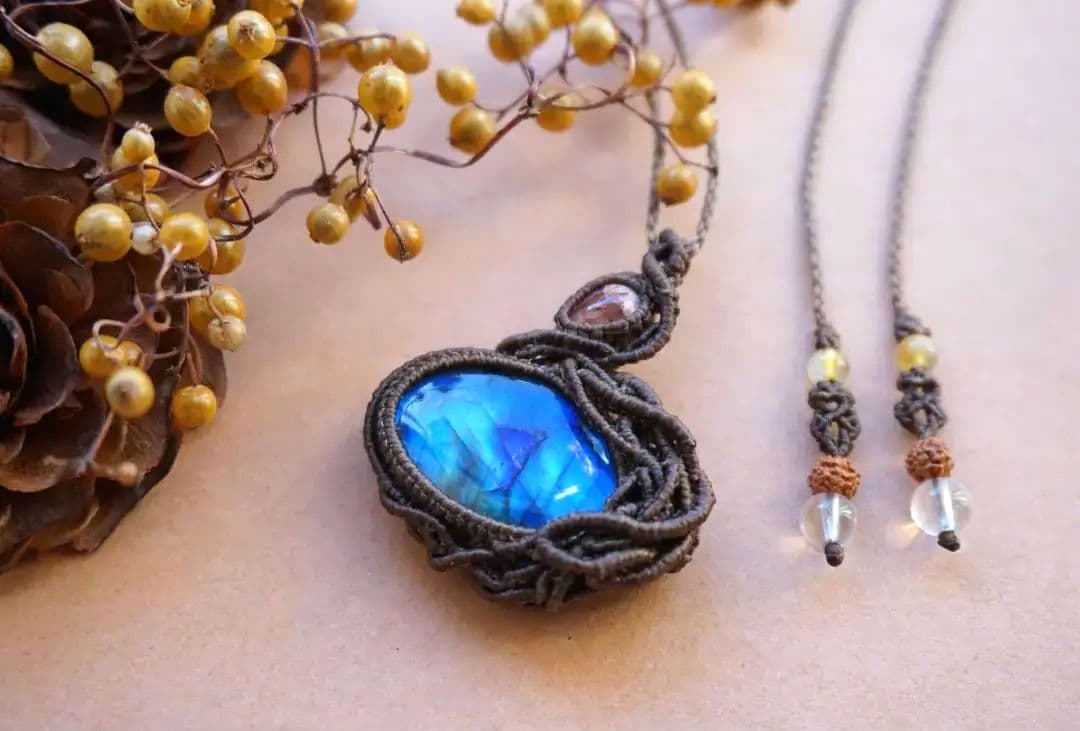 ラブラドライト カンテラオパール マクラメネックレス