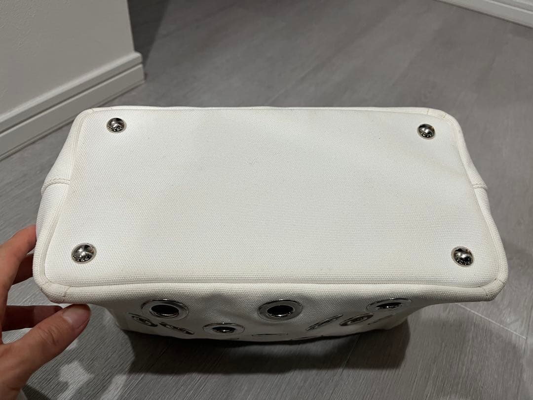 【まりあ】 PRADA プラダ ホワイト カナパ ハンドバッグ