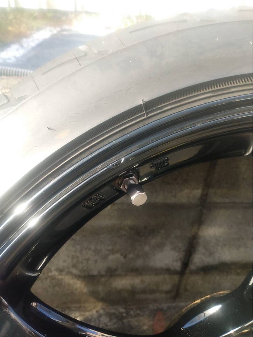 ADVAN Racing 18インチ 8.5J艶ブラックホイール4本セット