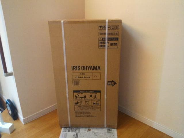 アイリスオーヤマ　冷凍庫　スリム　80L IUSN-8B-HA