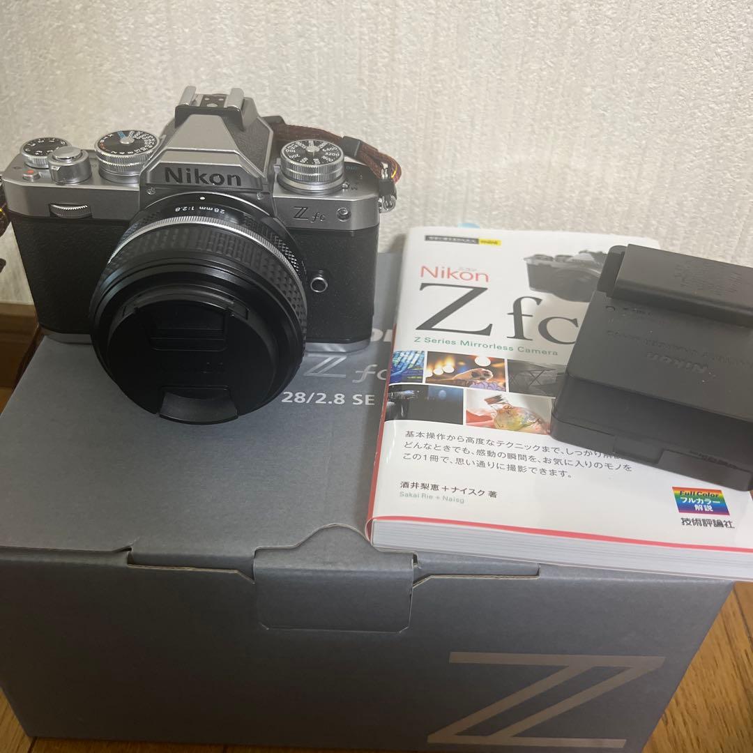 Nikon Z fc スペシャルエディション　ミラーレスカメラ 本体とレンズ付き