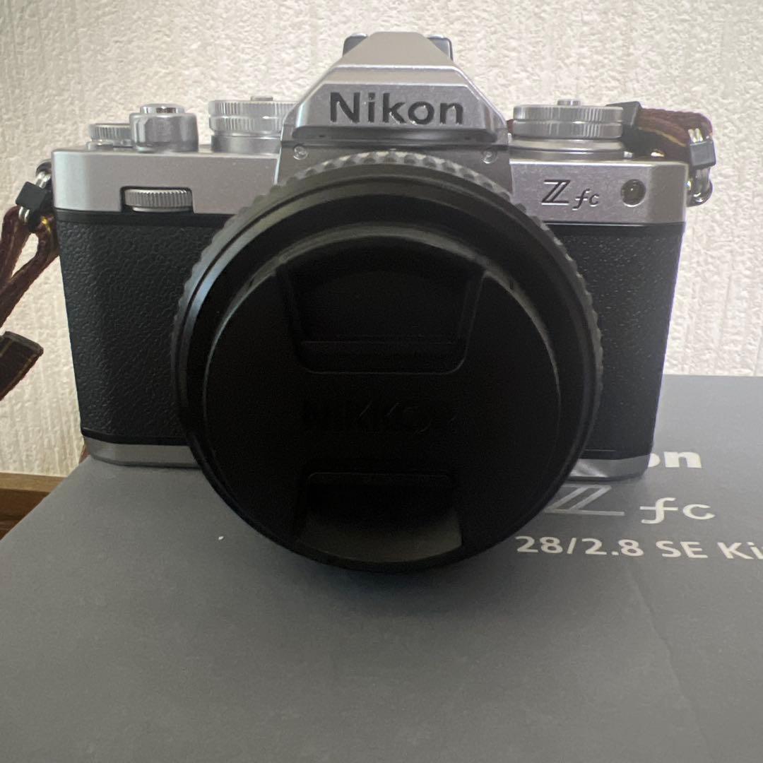 Nikon Z fc スペシャルエディション　ミラーレスカメラ 本体とレンズ付き