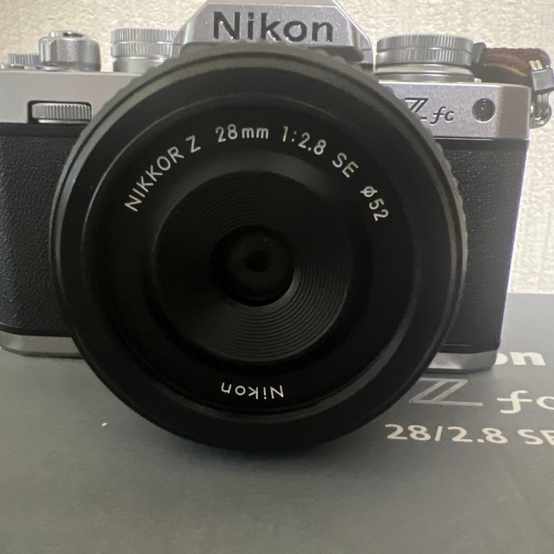 Nikon Z fc スペシャルエディション　ミラーレスカメラ 本体とレンズ付き
