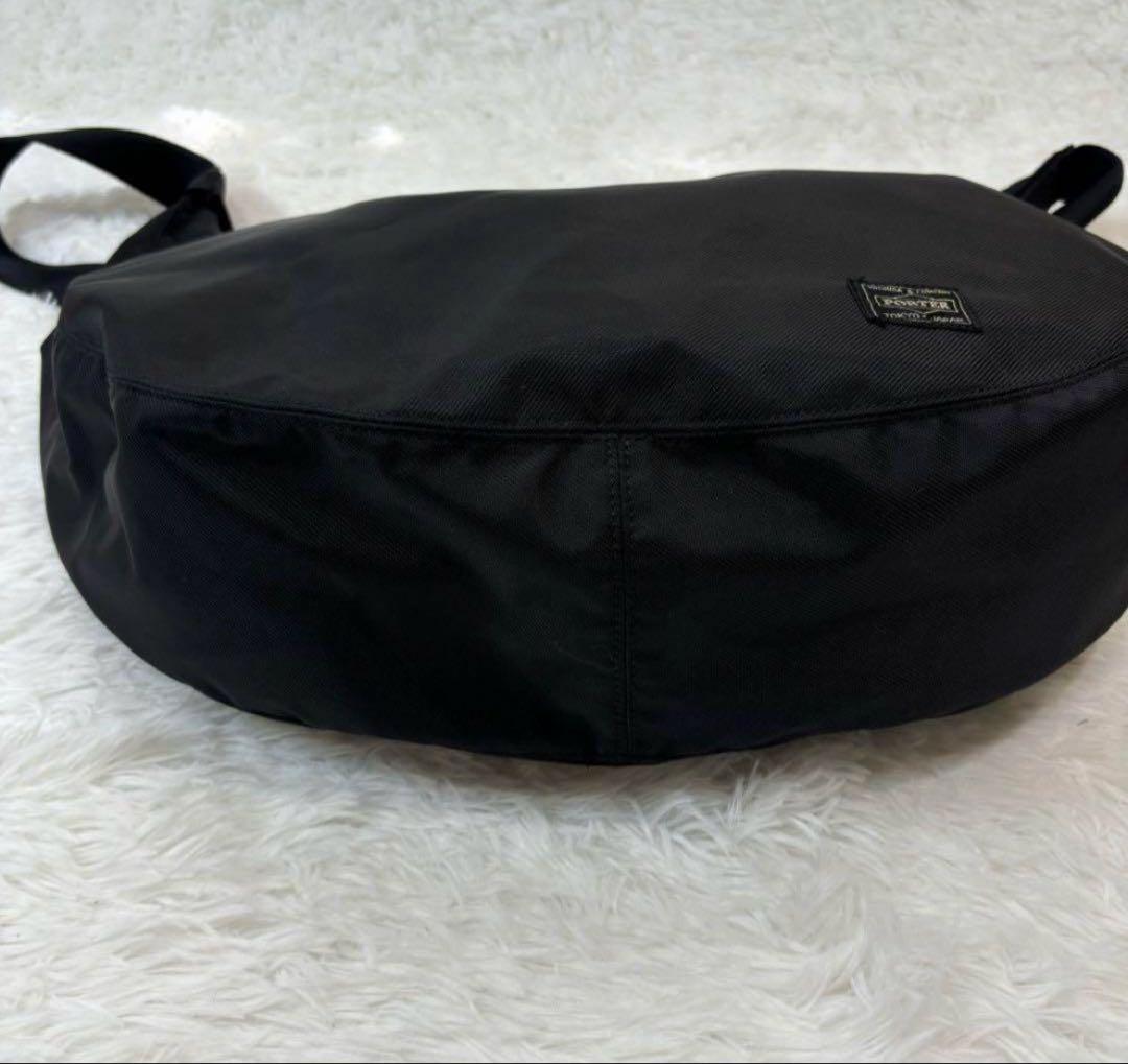 美品　ポーター　吉田カバン　ハーフムーン　三日月型　ショルダーバッグ　大きい