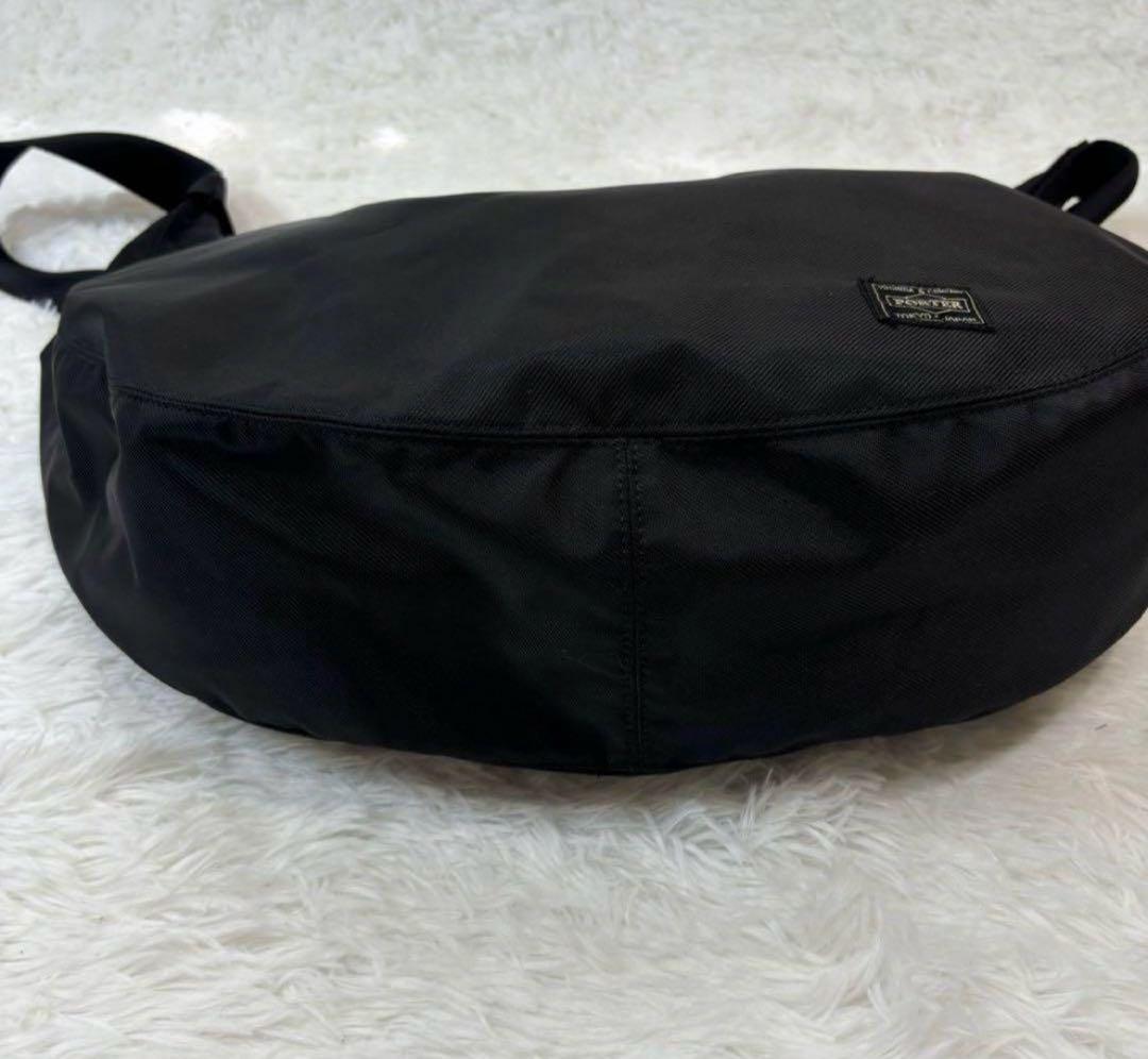 美品　ポーター　吉田カバン　ハーフムーン　三日月型　ショルダーバッグ　大きい