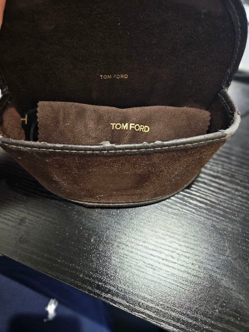 TOM FORD ブラック サングラス 付属ケース付き