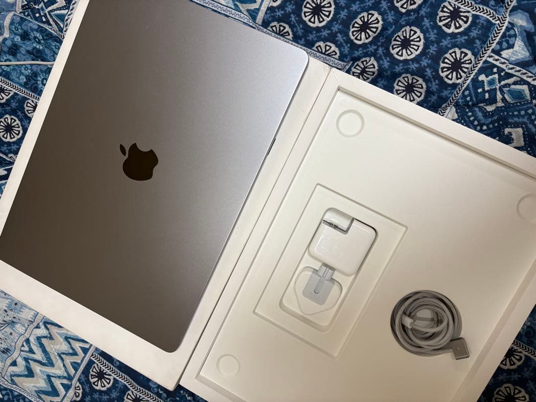 MacBook Air15インチ スペースグレー