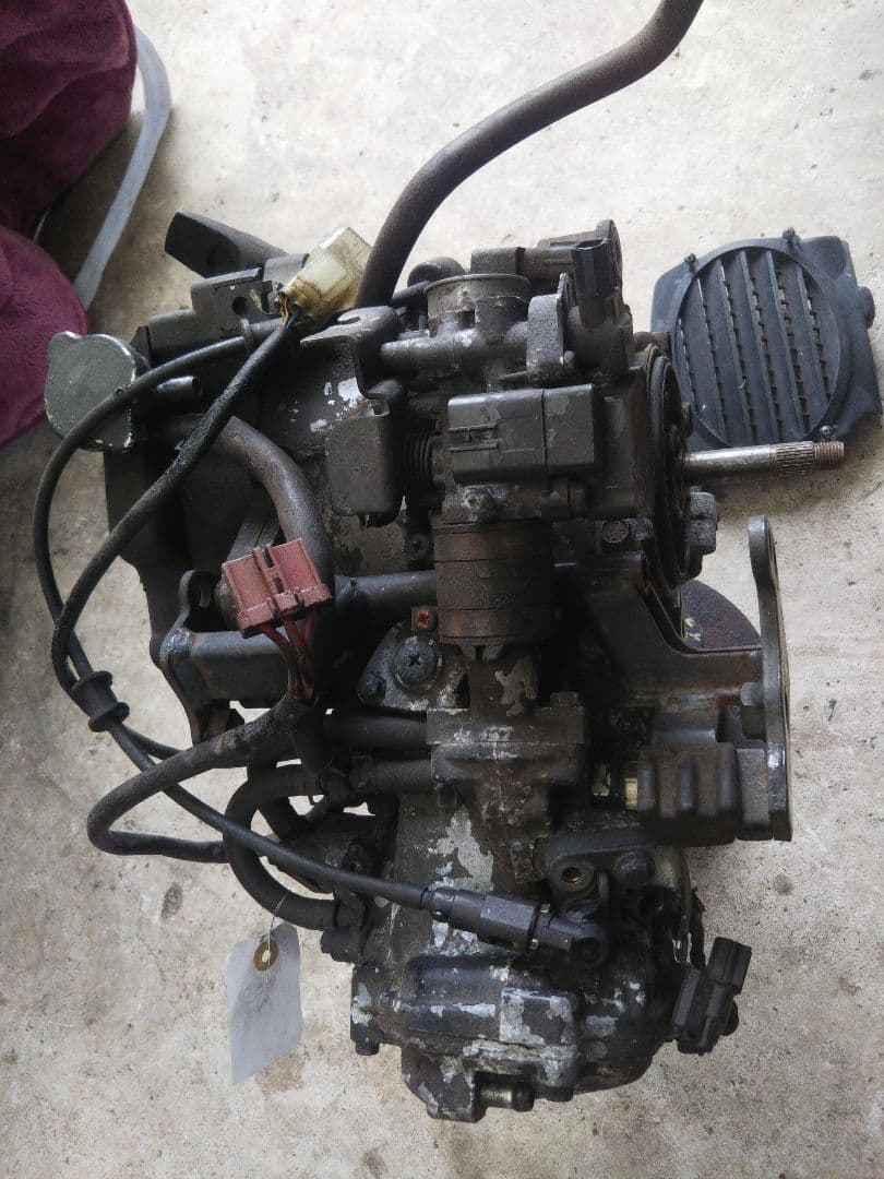 おかずくらぶ様 ズーマーFIエンジン 要OH