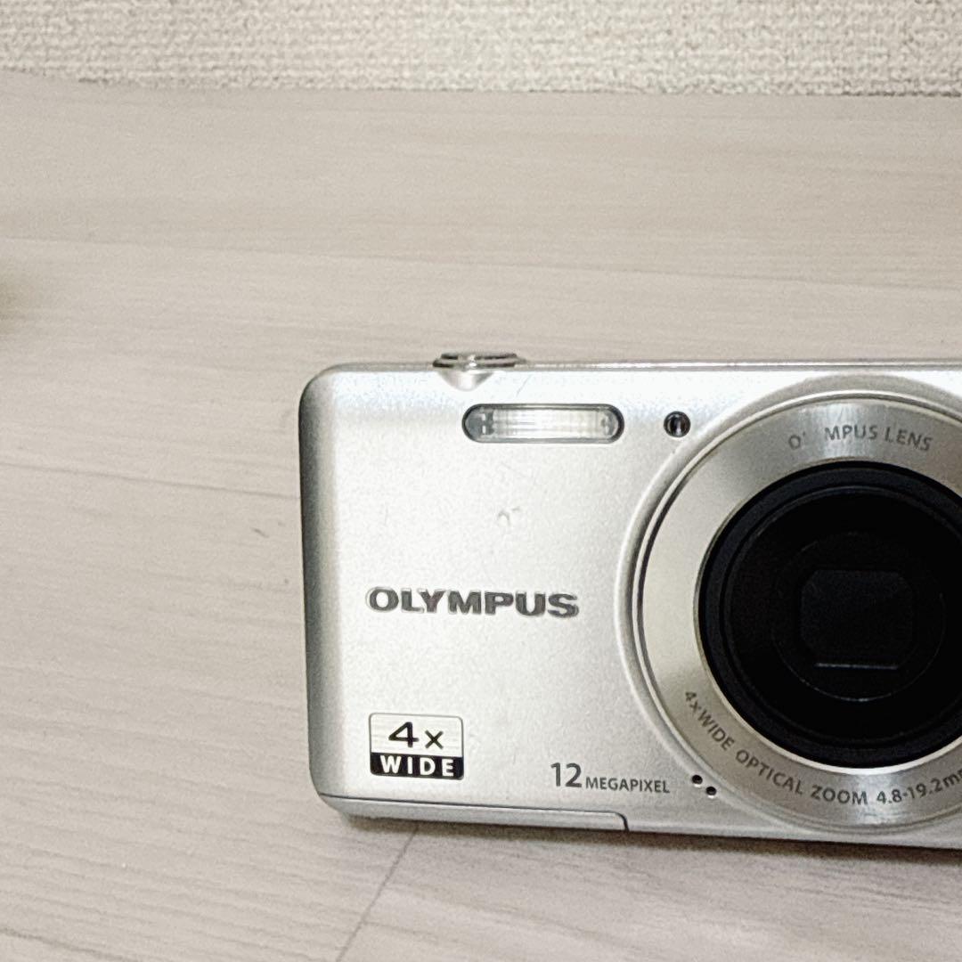 2449【美品】OLYMPUS VG-110 デジタルカメラ シルバー