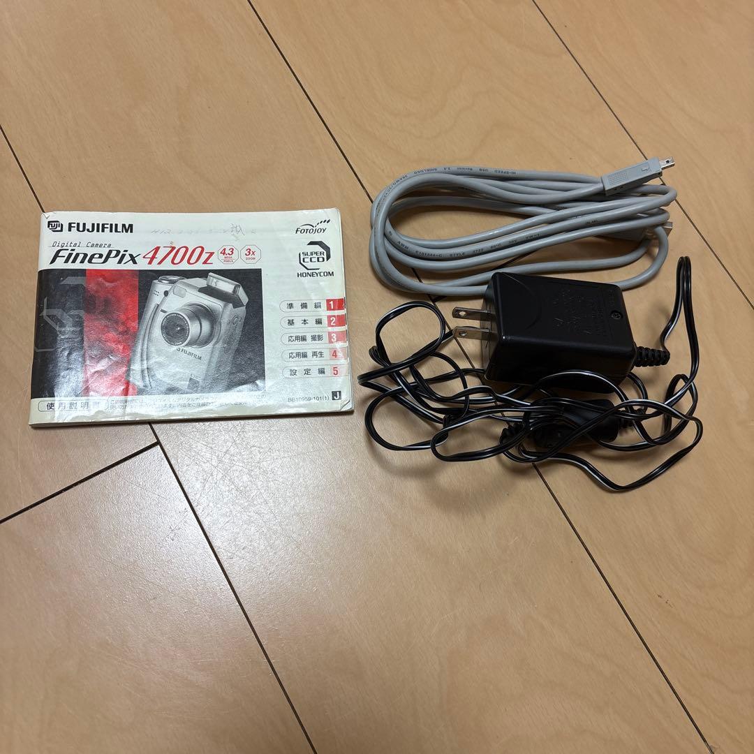 FUJIFILM FinePix 4700 デジタルカメラ