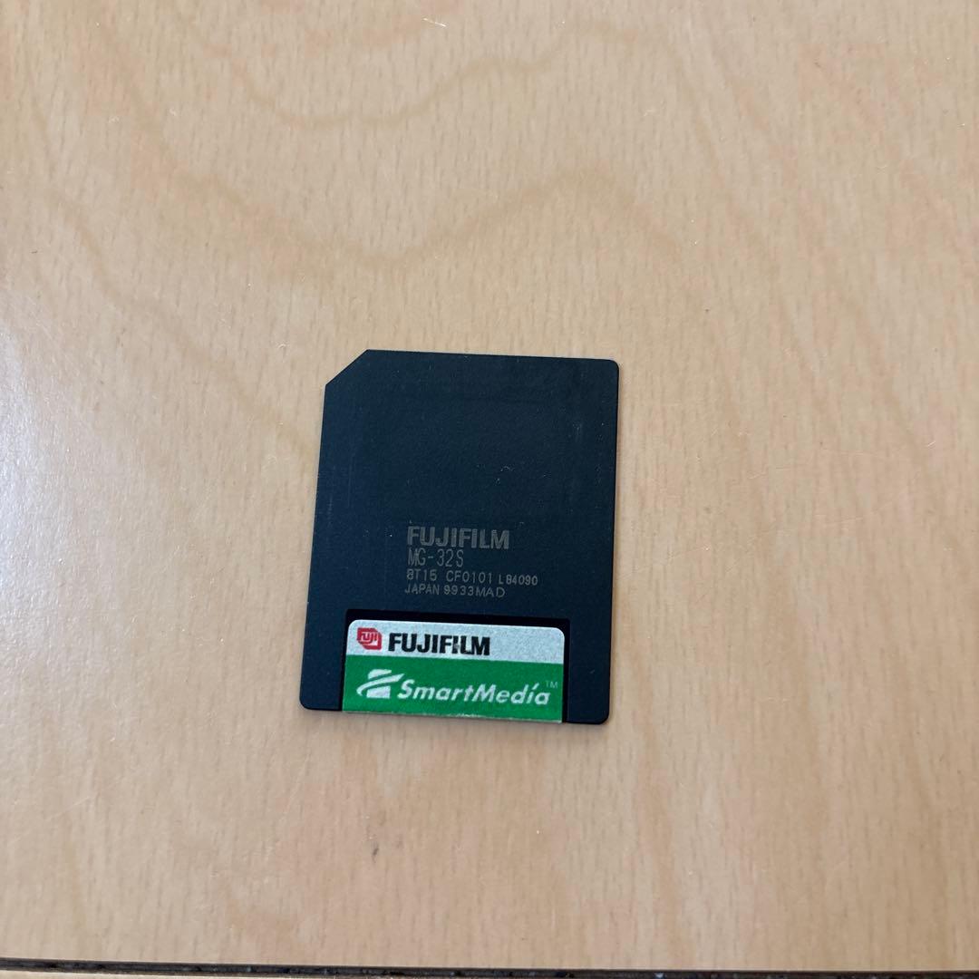 FUJIFILM FinePix 4700 デジタルカメラ