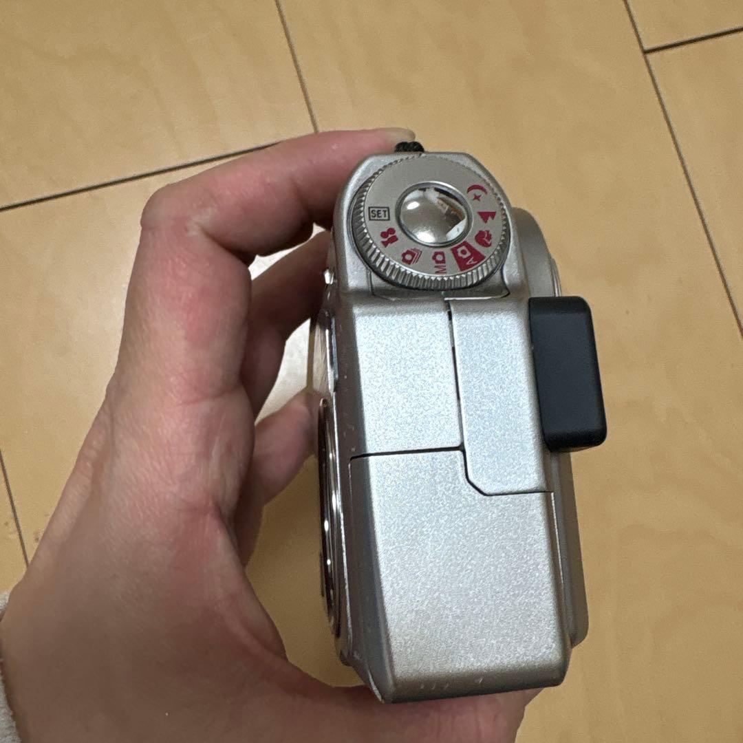 FUJIFILM FinePix 4700 デジタルカメラ