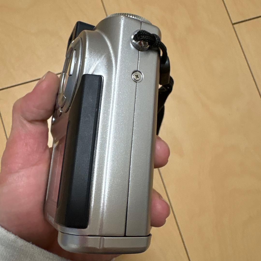 FUJIFILM FinePix 4700 デジタルカメラ