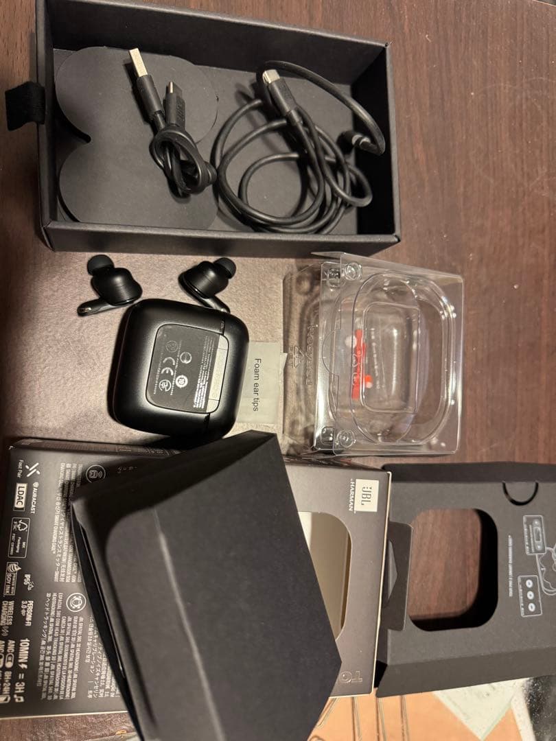 JBL Tour Pro 3 ワイヤレスイヤホン