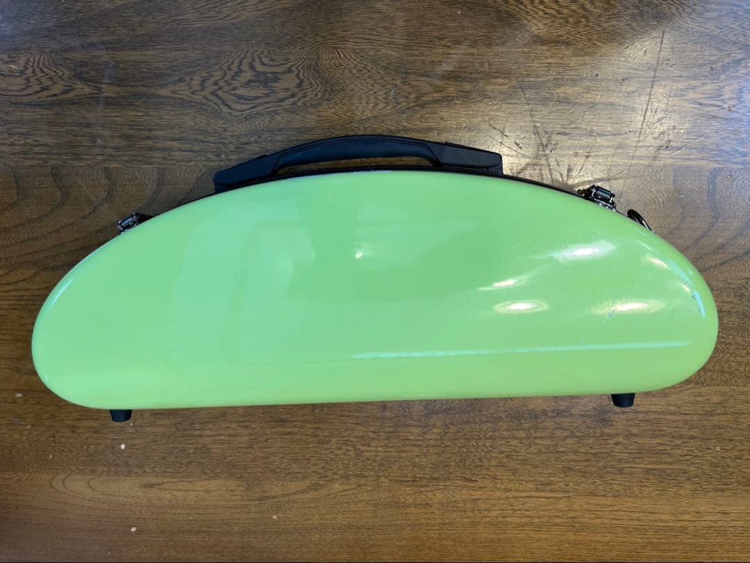 C.C.シャイニーケース　B♭クラリネット用 アップルグリーン