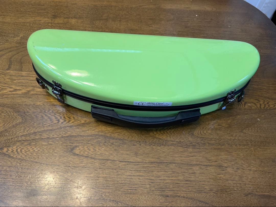 C.C.シャイニーケース　B♭クラリネット用 アップルグリーン