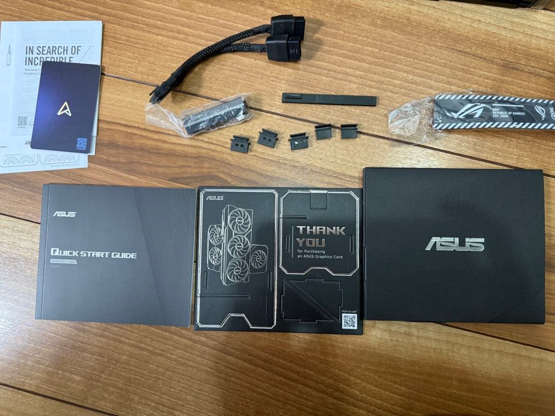 グラフィックボード・グラボ・ビデオカード ASUS ROG STRIX GAMING RTX 4070 Super