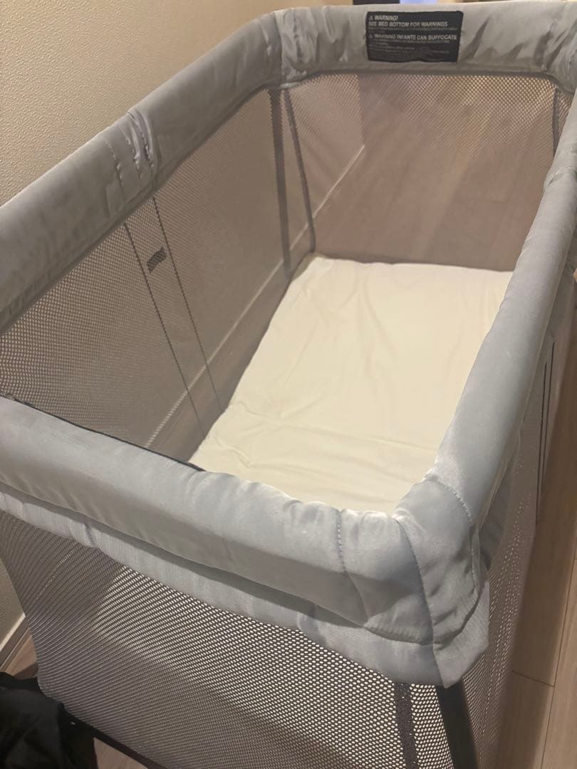 ベビービョルンのプレイヤード ブラック メッシュ