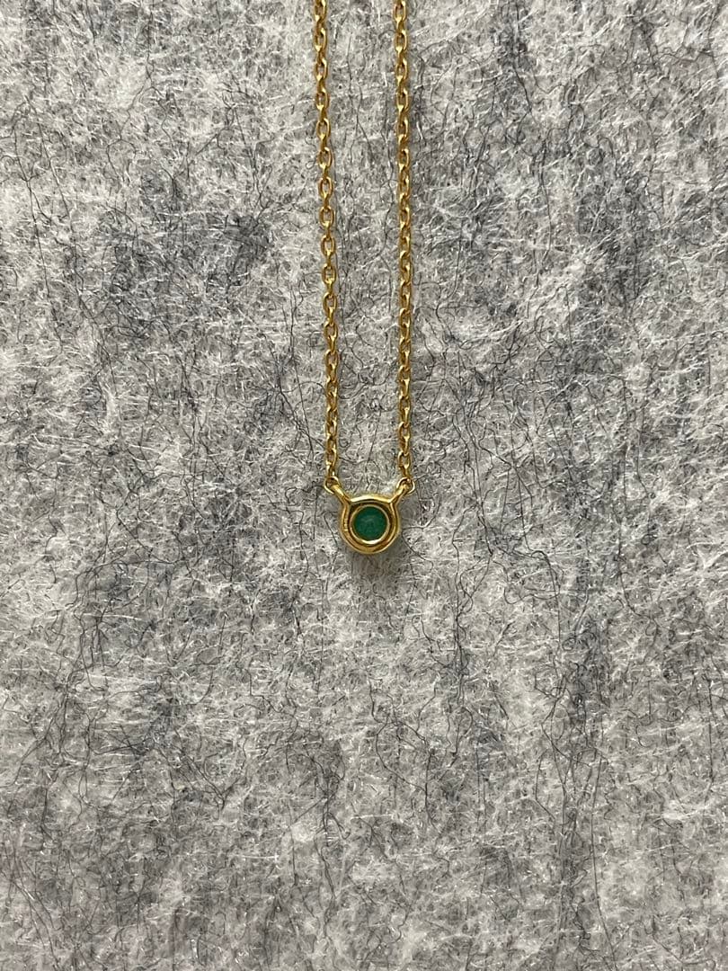 K18 エメラルドカット緑色石 ネックレス