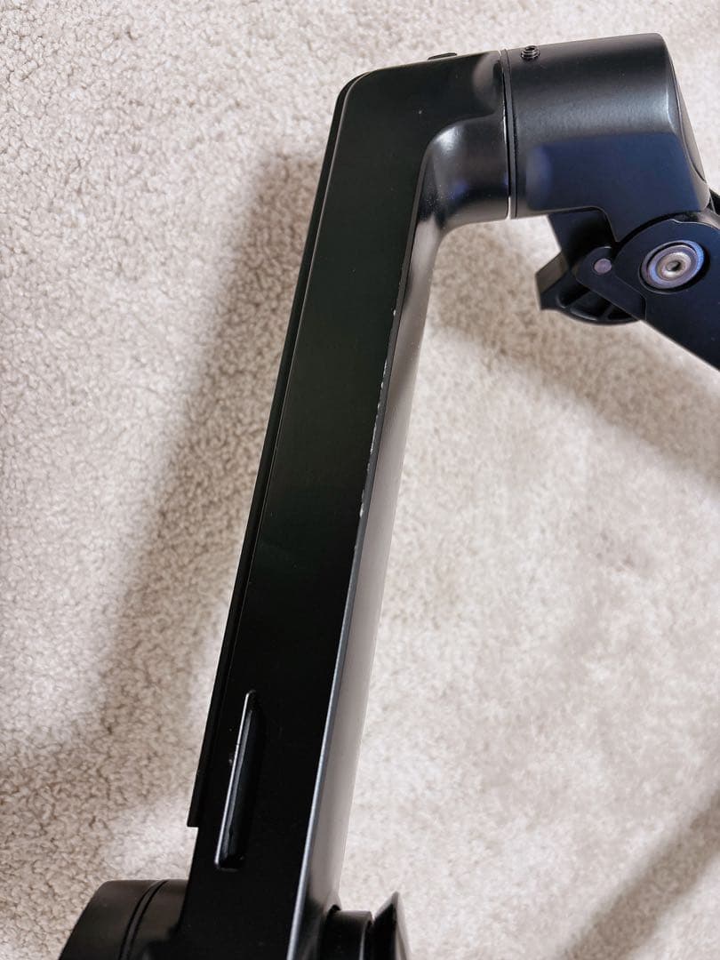 Amazonベーシック モニターアーム デュアル-ディスプレイタイプ 32インチ