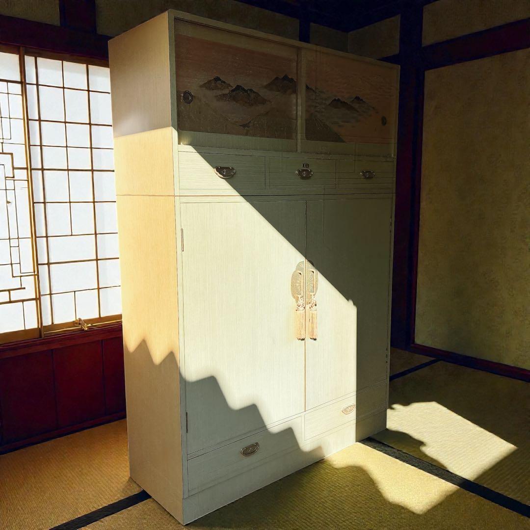 高級桐箪笥 観音開き 山水絵 伝統工芸品 桐ダンス　和ダンス 鍵付き 送料込み