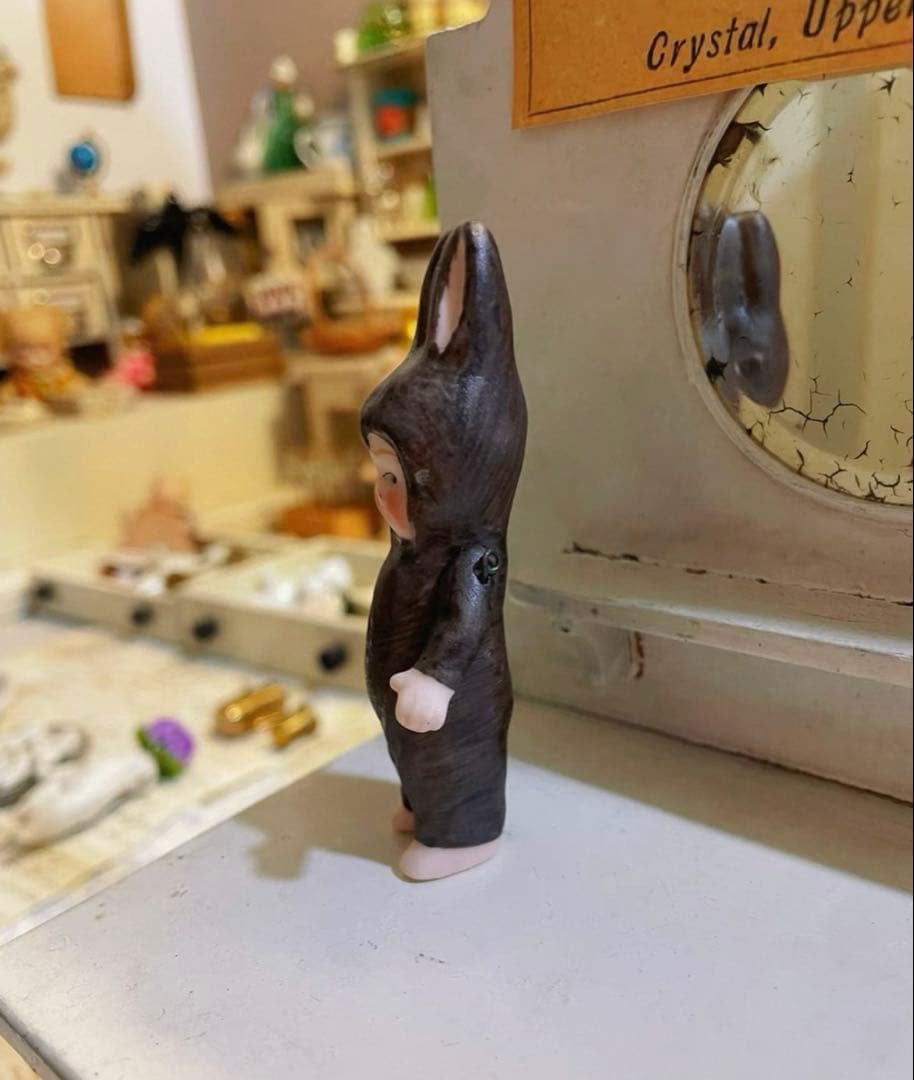 ドイツ　アンティーク　うさぎの着ぐるみ　ミニョネット　ビスクドール